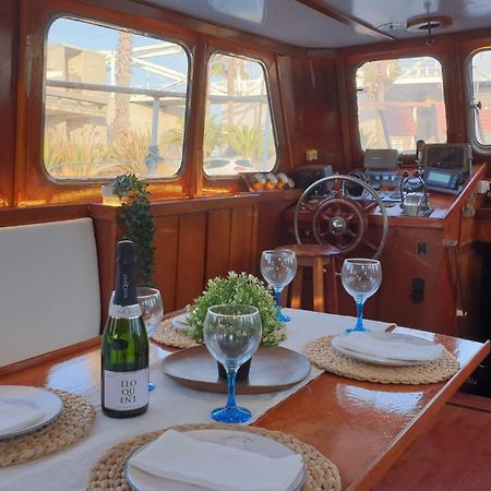 Classic Boat Barselona Dış mekan fotoğraf