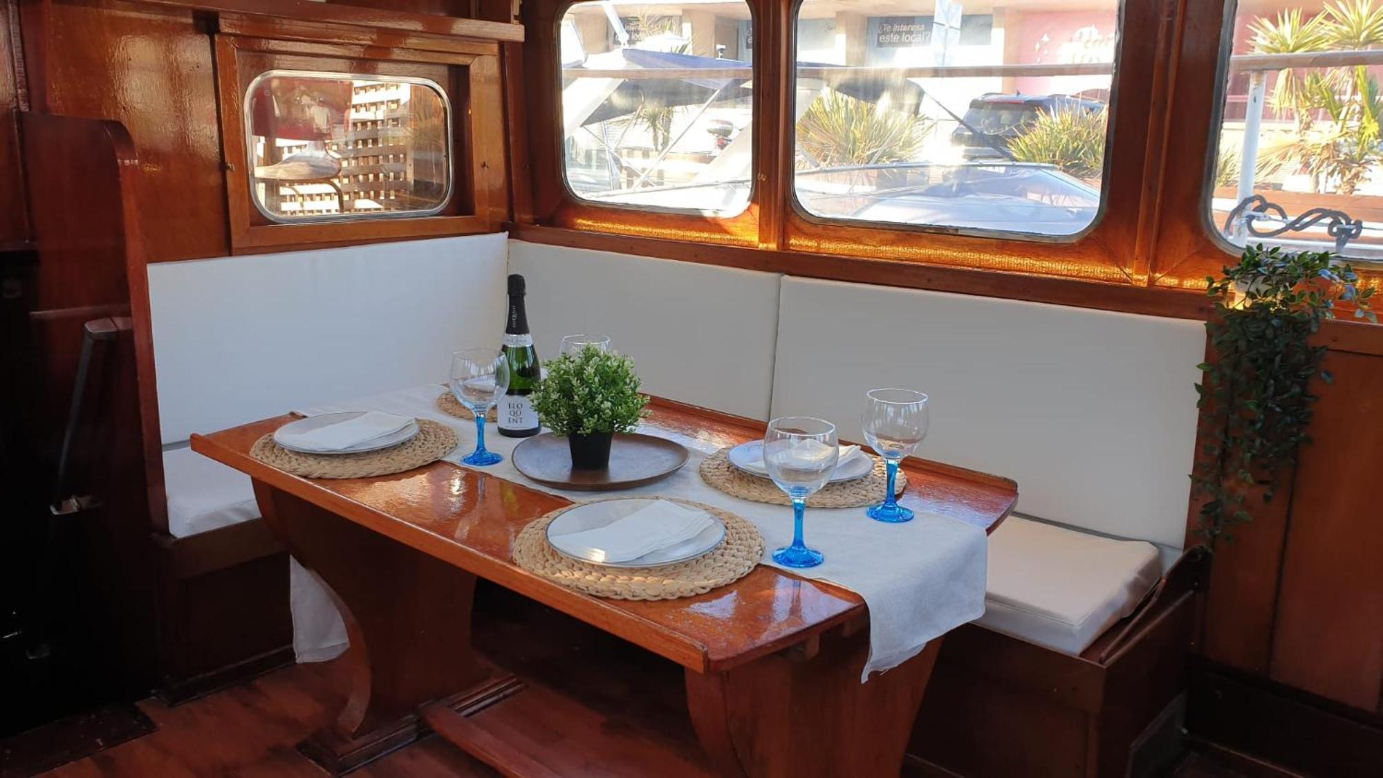 Classic Boat Barselona Dış mekan fotoğraf
