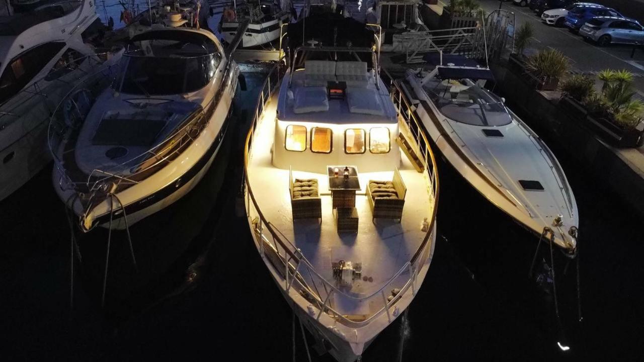 Classic Boat Barselona Dış mekan fotoğraf
